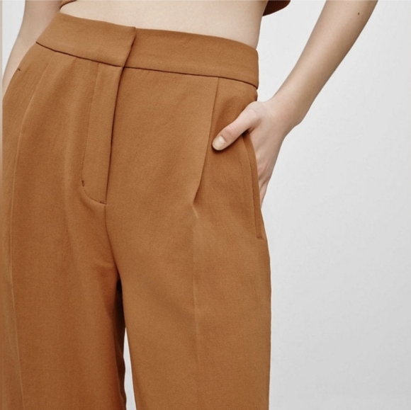 Aritzia | Wilfred Effortless Cropped Pant - Picture 5 of 12